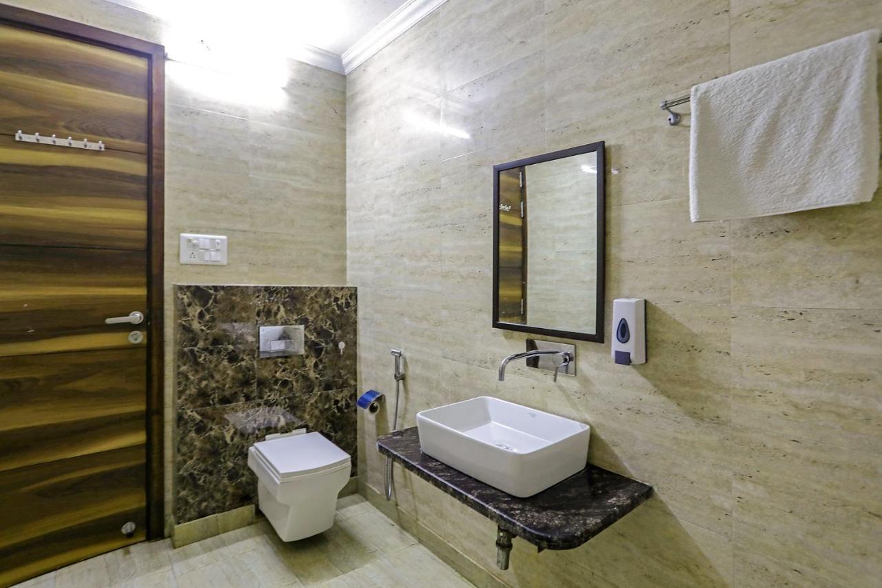 Fabhotel White House Bnb - Nr Yashobhoomi Convention Centre Δελχί Εξωτερικό φωτογραφία