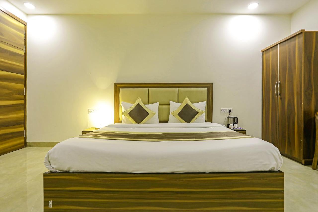 Fabhotel White House Bnb - Nr Yashobhoomi Convention Centre Δελχί Εξωτερικό φωτογραφία