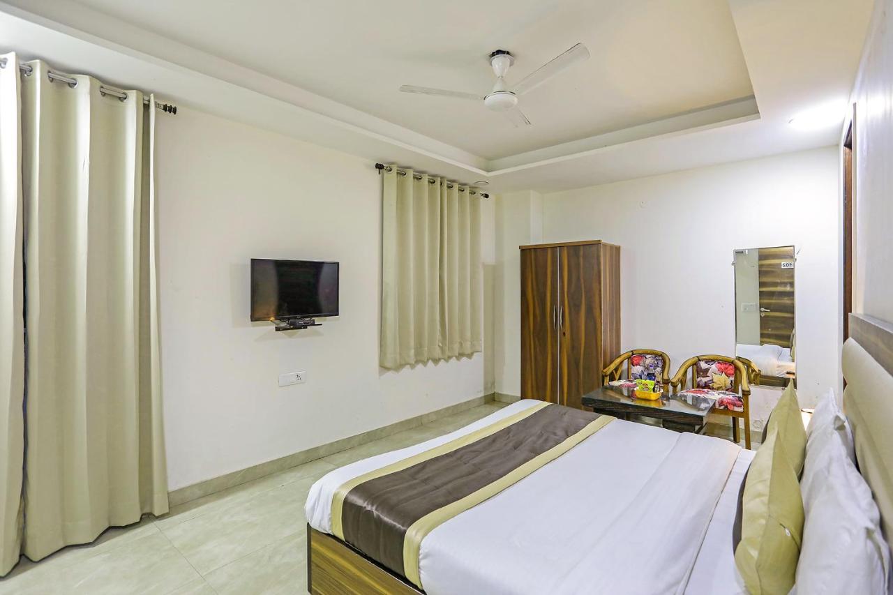 Fabhotel White House Bnb - Nr Yashobhoomi Convention Centre Δελχί Εξωτερικό φωτογραφία