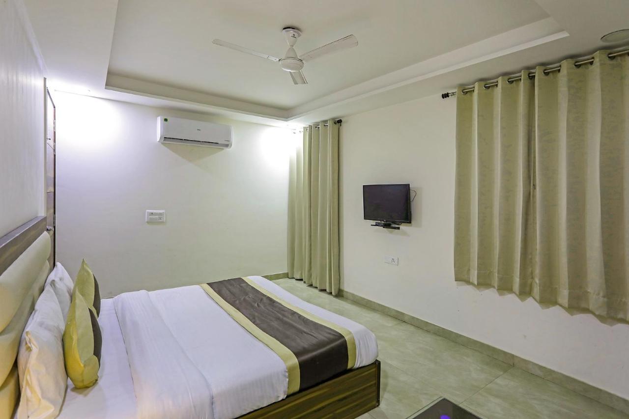 Fabhotel White House Bnb - Nr Yashobhoomi Convention Centre Δελχί Εξωτερικό φωτογραφία