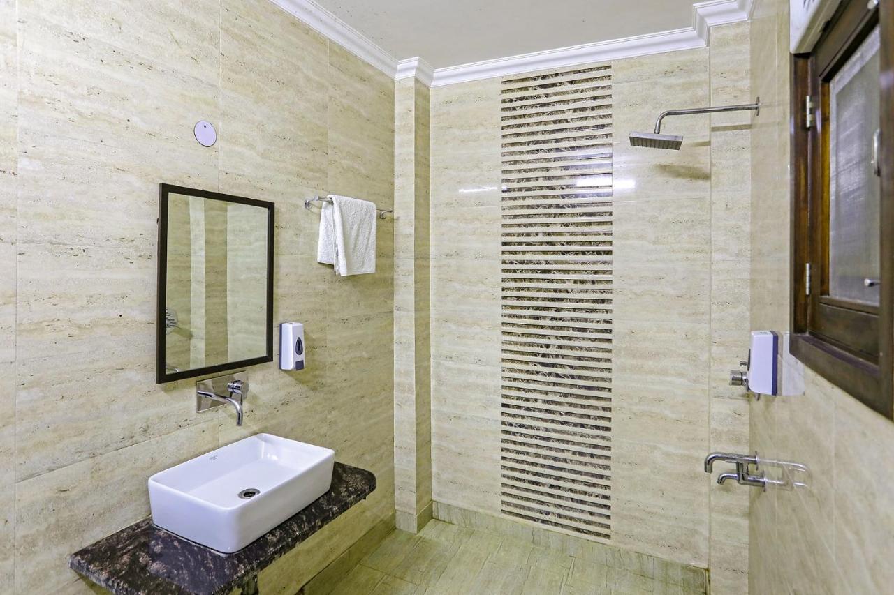 Fabhotel White House Bnb - Nr Yashobhoomi Convention Centre Δελχί Εξωτερικό φωτογραφία