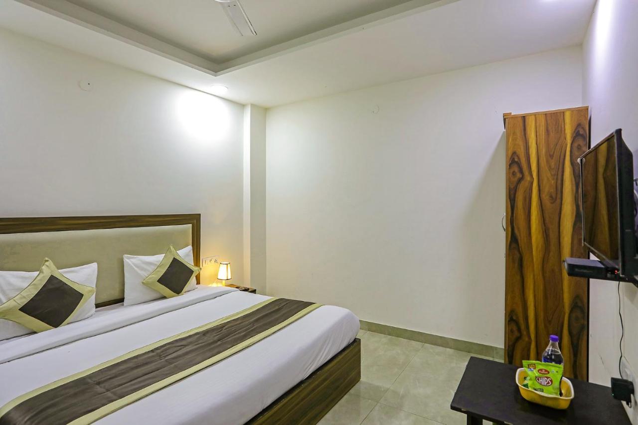 Fabhotel White House Bnb - Nr Yashobhoomi Convention Centre Δελχί Εξωτερικό φωτογραφία