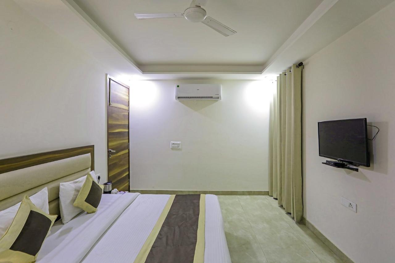 Fabhotel White House Bnb - Nr Yashobhoomi Convention Centre Δελχί Εξωτερικό φωτογραφία