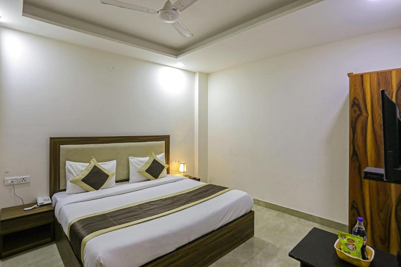 Fabhotel White House Bnb - Nr Yashobhoomi Convention Centre Δελχί Εξωτερικό φωτογραφία